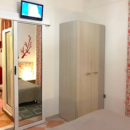 Magralu 2 Bed & Breakfast 3*
