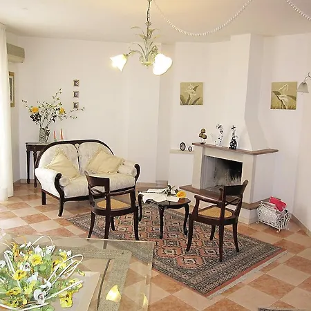 Magralu 2 Bed & Breakfast 3*