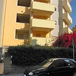 Magralu 2 3*