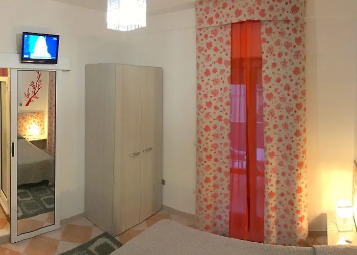 Magralu 2 Bed & Breakfast 3*